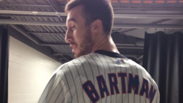 cubs-frank-kaminsky-steve-bartman-jersey.jpg